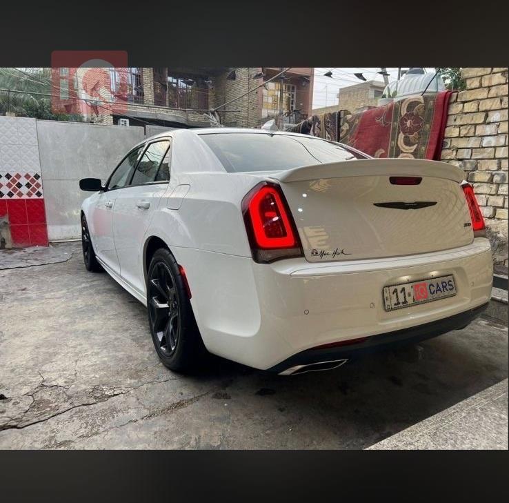 كرايسلر 300